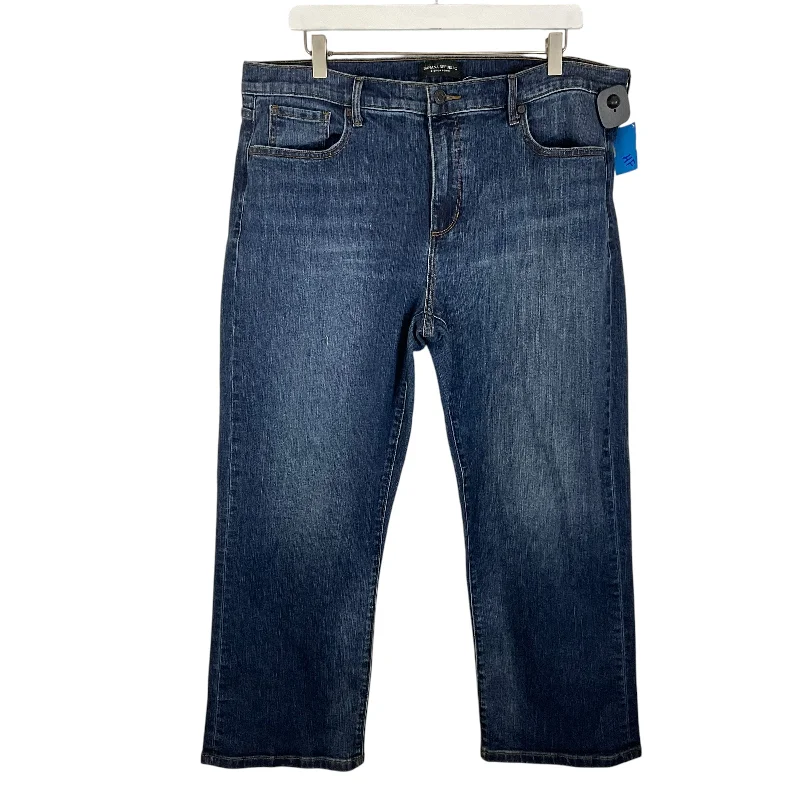 Jeans with a unique blend of denim fabrics for added texture and interestJeans Straight By Banana Republic In Blue Denim, Size: 14