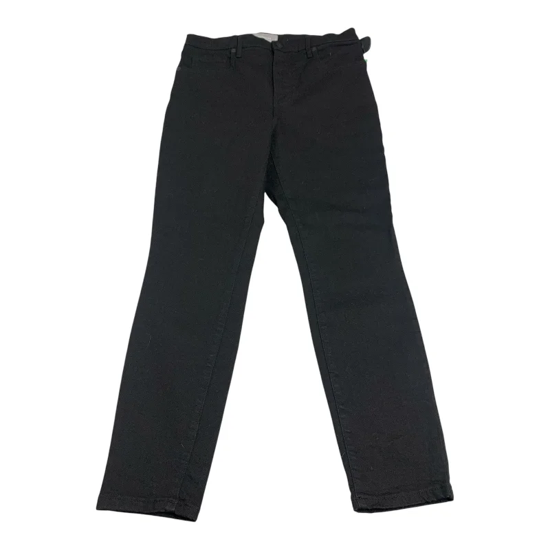 Jeans with a dark wash and subtle fading for a classic and timeless lookJeans Skinny By Everlane In Black Denim, Size: 14