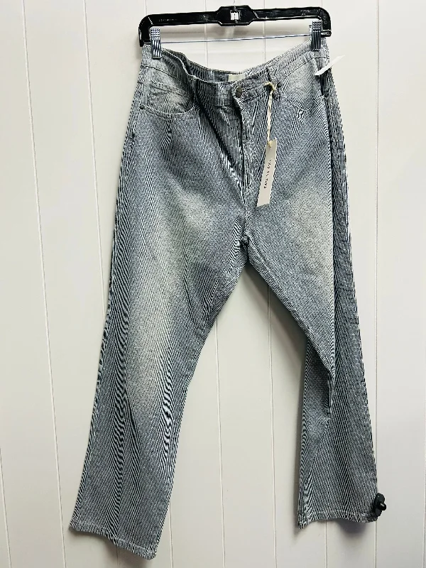 Stretch denim jeans with a fitted waist and loose legsJeans Straight By Driftwood In Blue & White, Size: 8