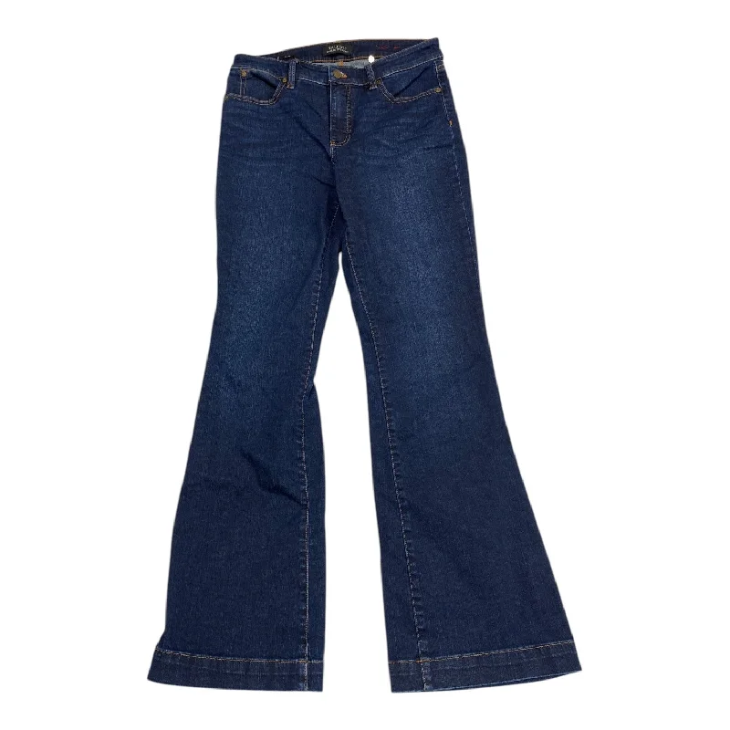 Skinny jeans with a cropped hem for a trendy lookJeans Flared By Talbots In Blue Denim, Size: 6