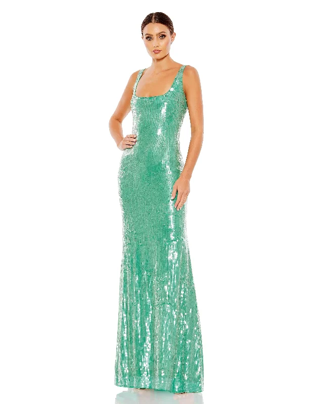 Limited edition dresses for collectorsMac Duggal 93725 Long Sleeveless Formal Prom Gown