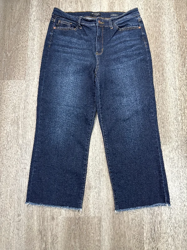 Dark wash jeans for a classic lookJeans Flared By Judy Blue In Blue Denim, Size: 10