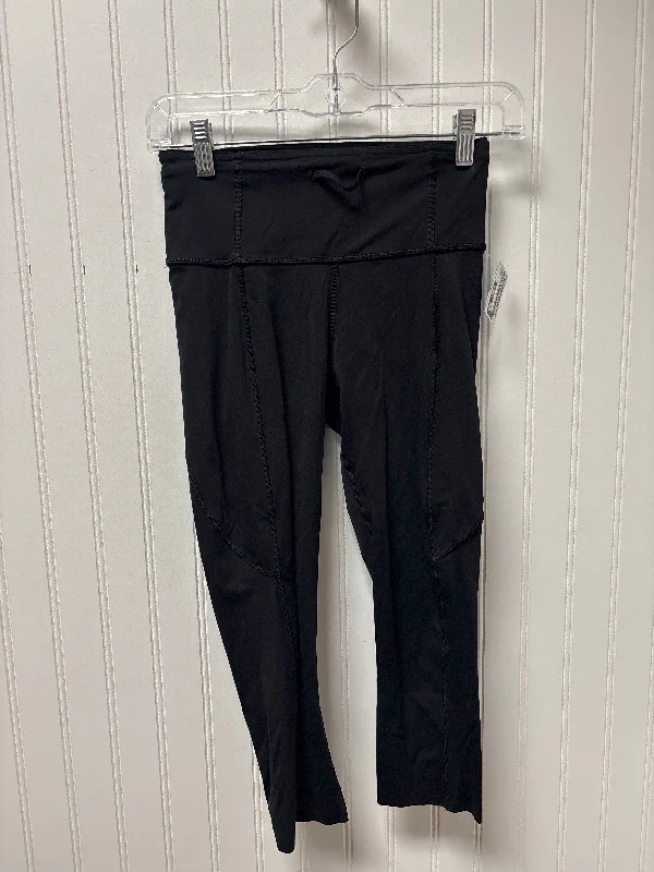 Denim women's shortsAthletic Leggings Capris By Lululemon In Black, Size: S