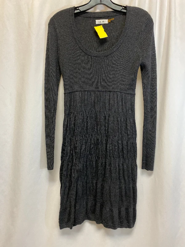 Vintage-inspired dresses for retro fashion loversDress Sweater By Calvin Klein In Grey, Size: S