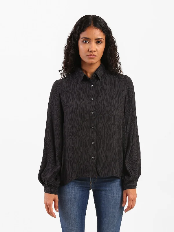 Embroidered women's topsWomen's Printed Relaxed Fit Shirt